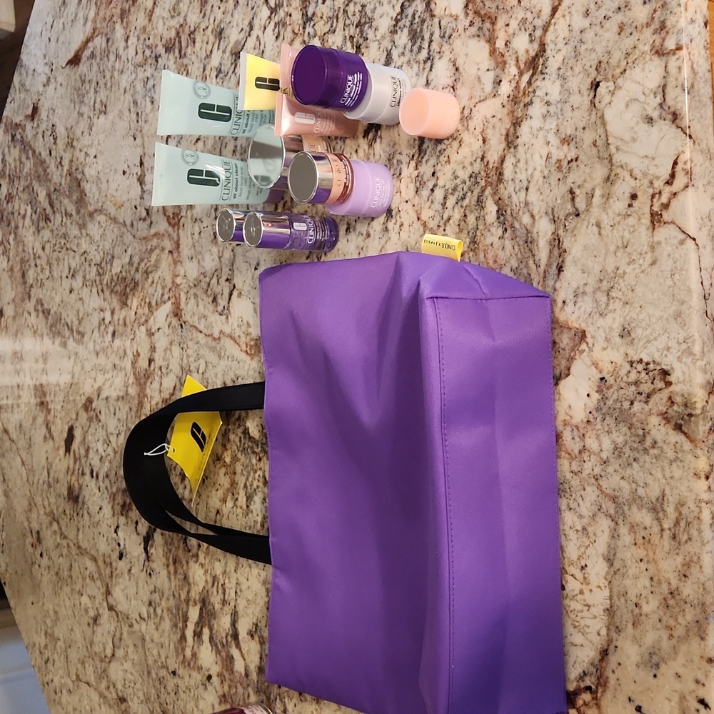 Clinique Bag with facial cleansers